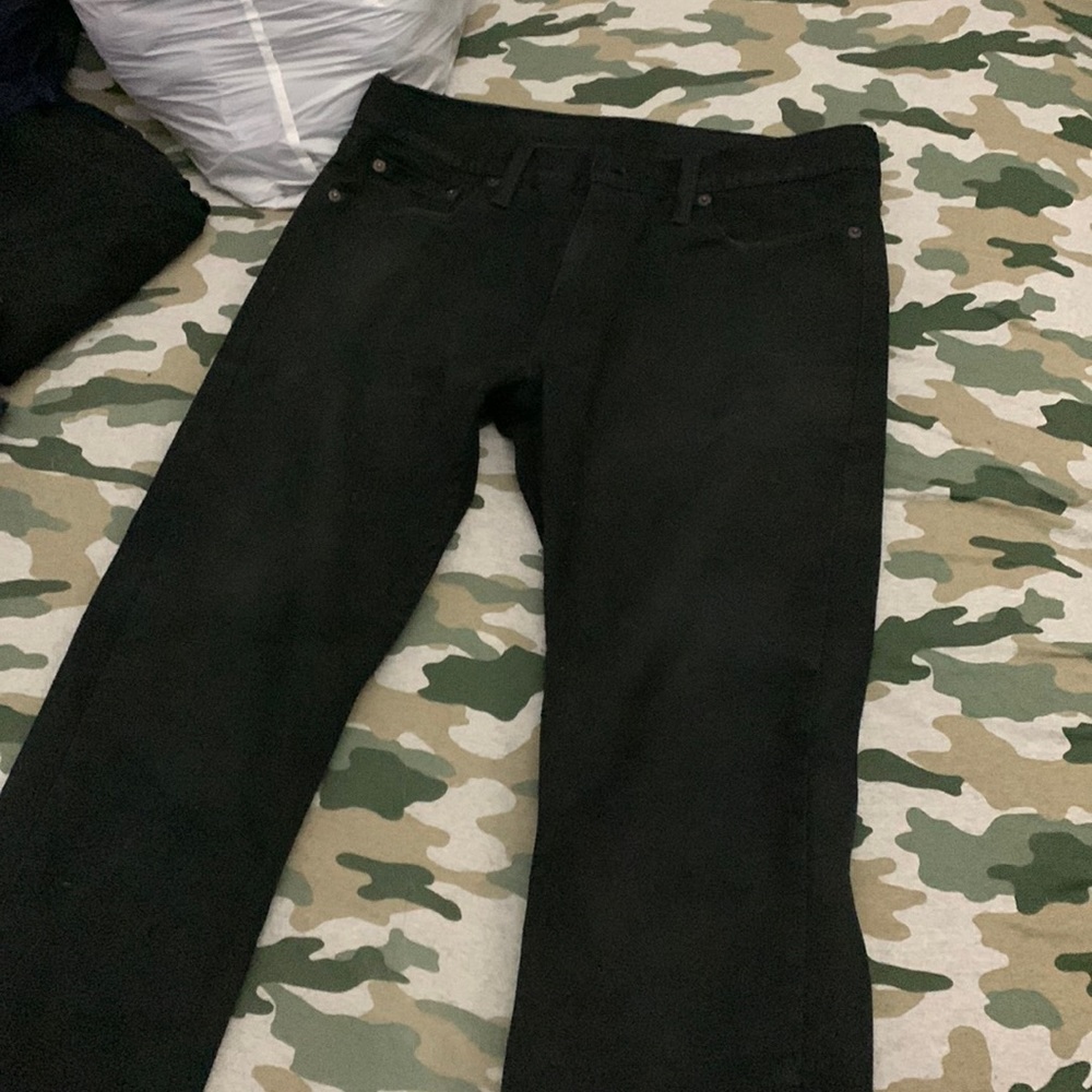 Black Levi jeans 32x30